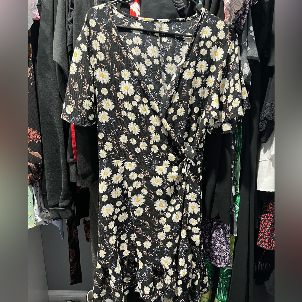 Dress - Picture 2 of 3